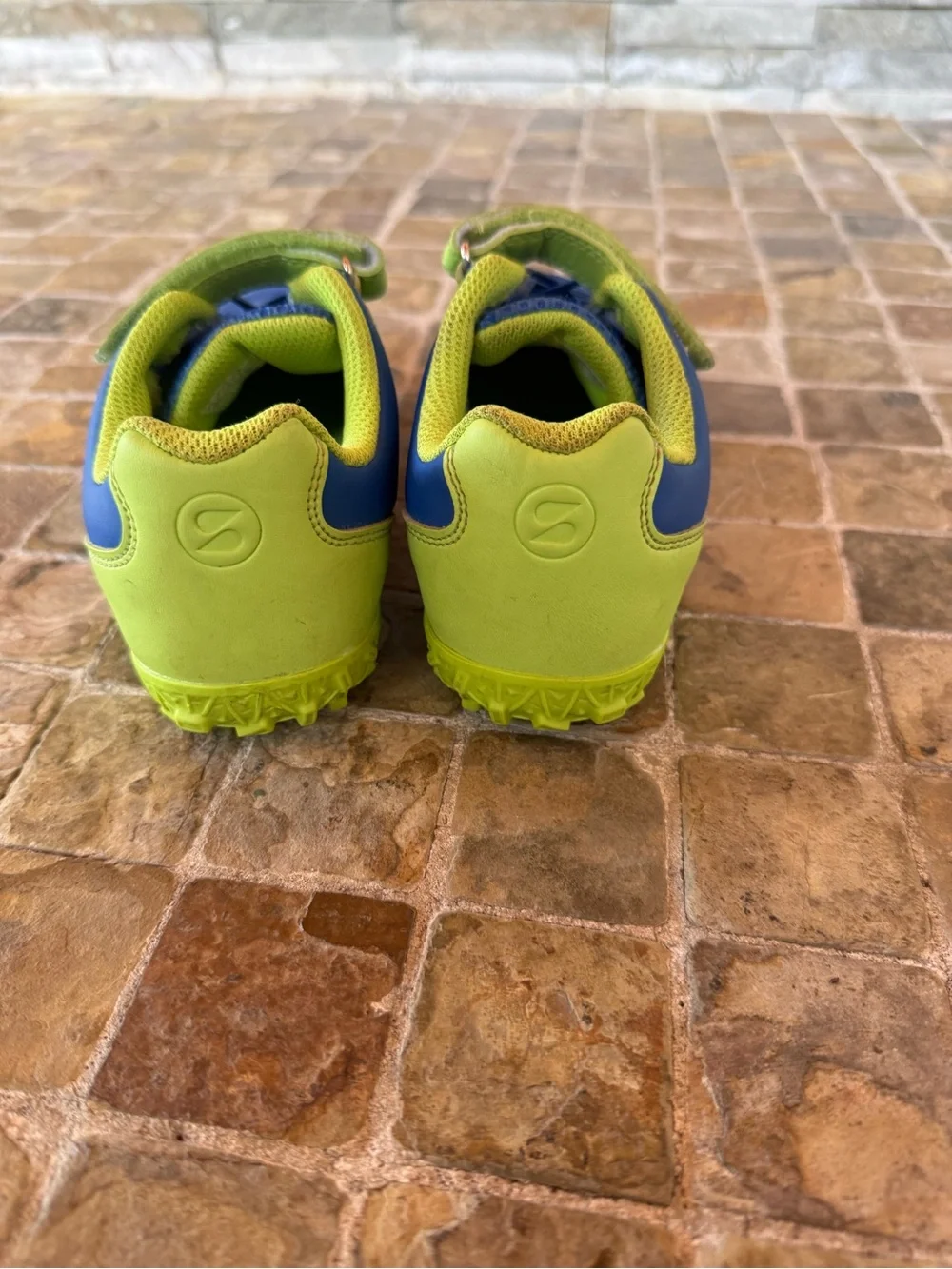 Stelle Kids Athletic Shoes baseball shoes/ soccer shoes unisex - Blue & Lime